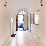 Trendy Apartment At Vatican